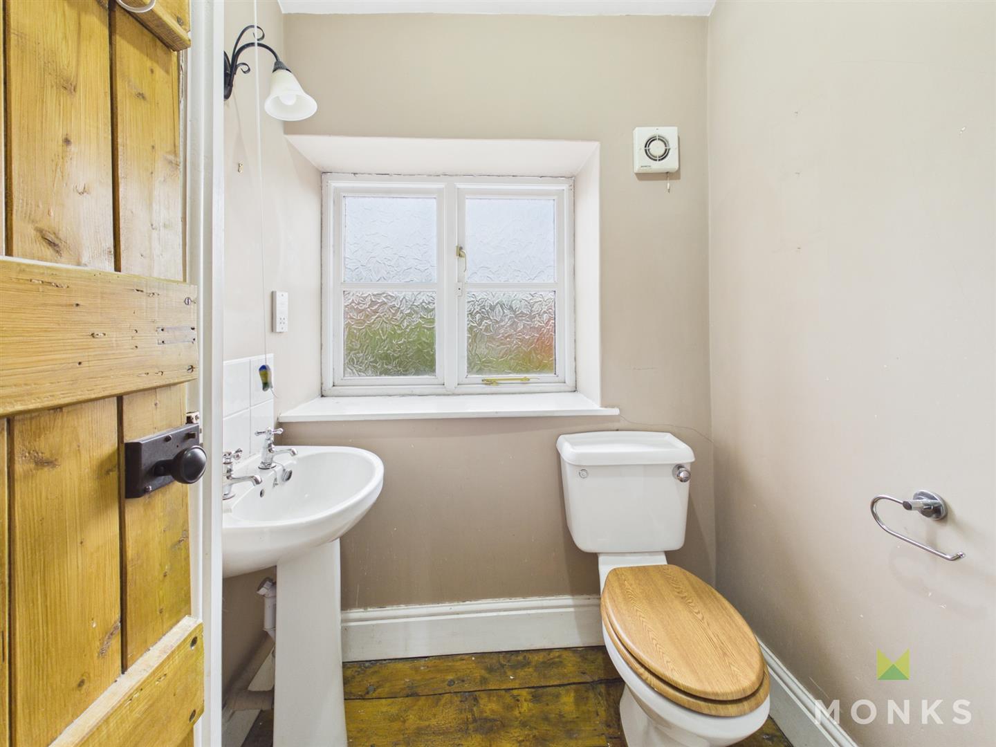 35 Upper Brook Street, Oswestry, SY11 2TG For Sale